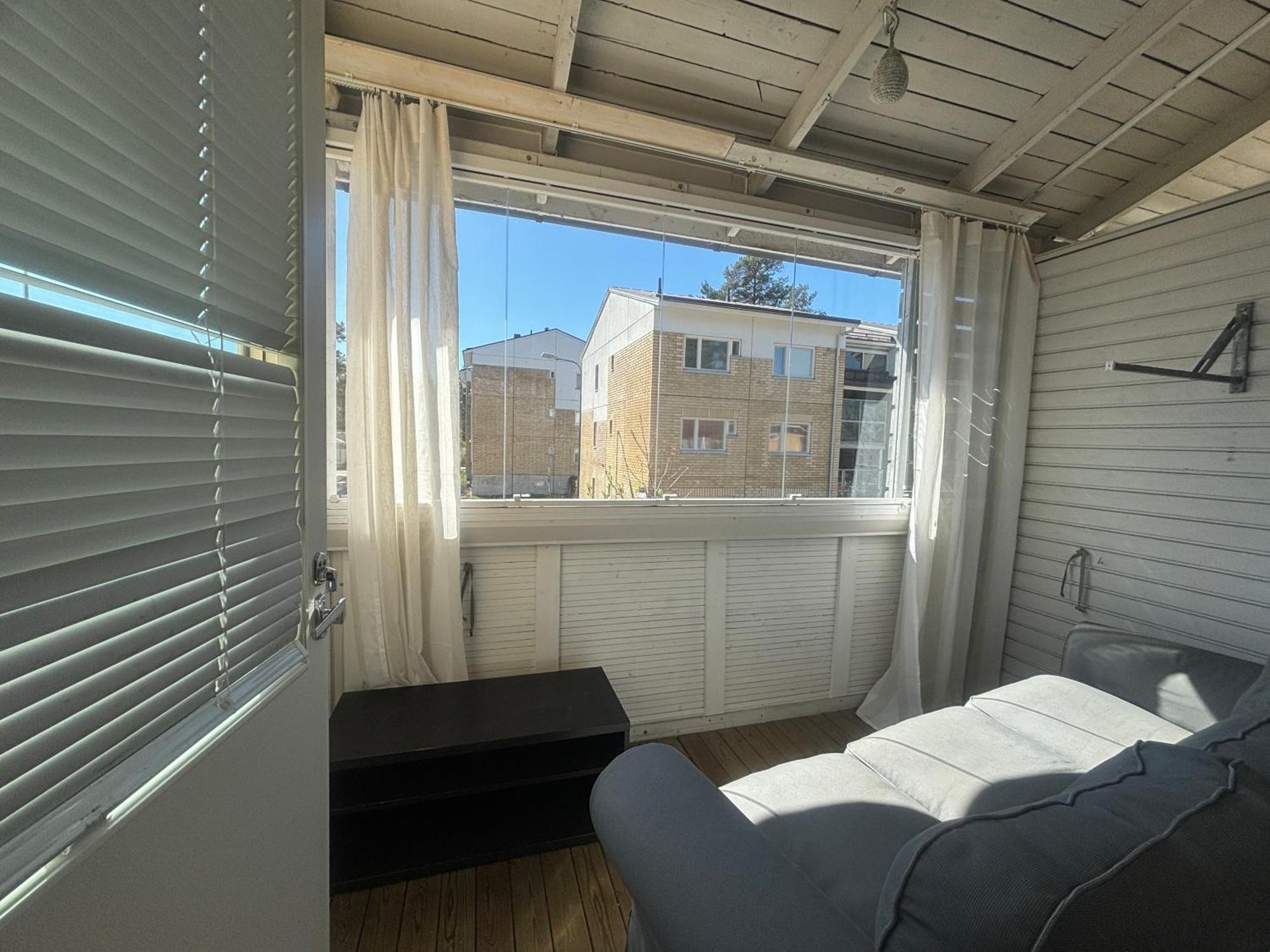 Private Rooms Near Metro, Free Parking,Direct Bus From Airport Helsinki Buitenkant foto